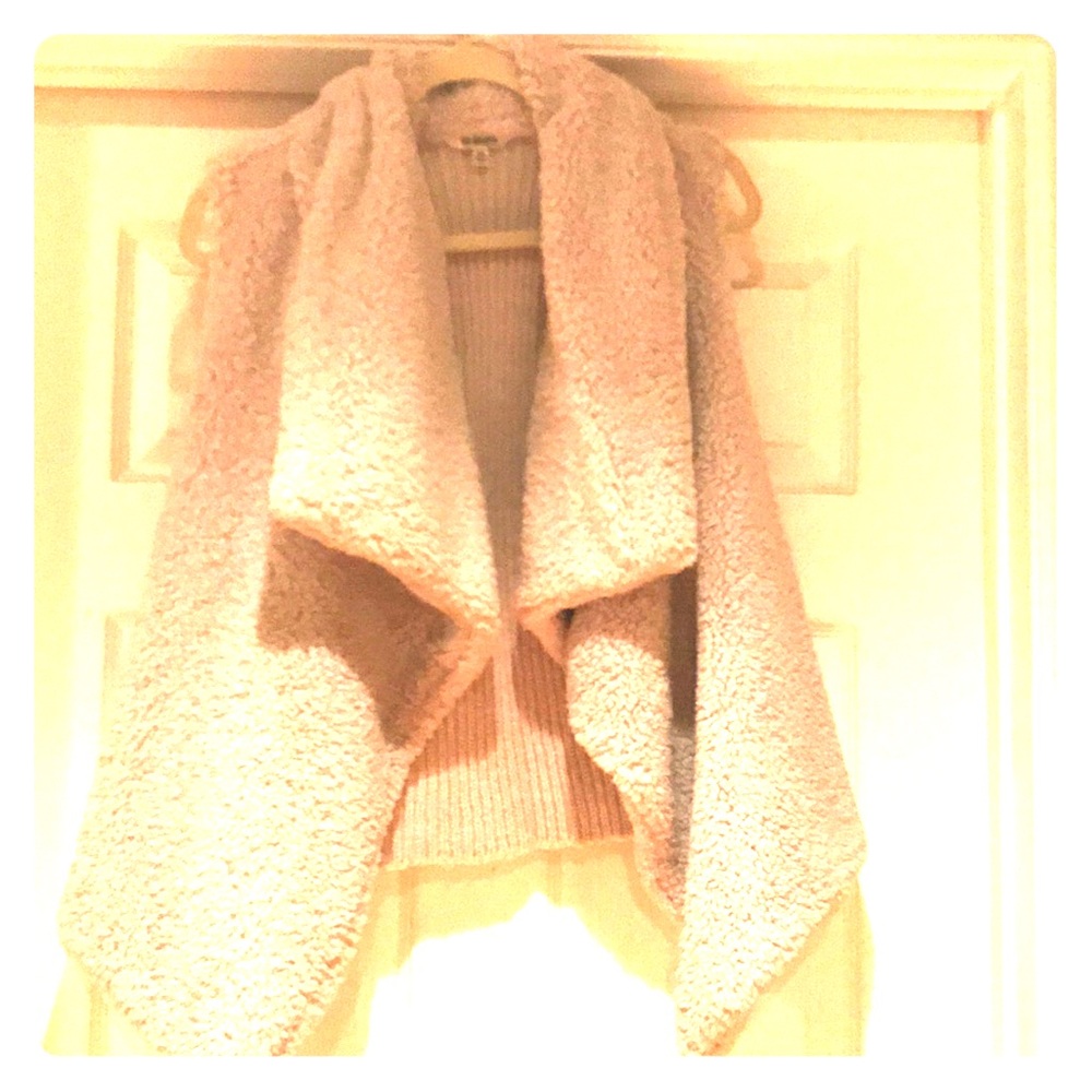 BB Dakota Sherpa Shawl Vest